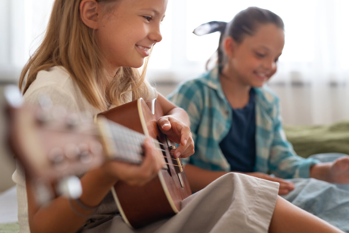 Musizierende Kinder - Foto: freepik Musizierende Kinder - Foto: freepik